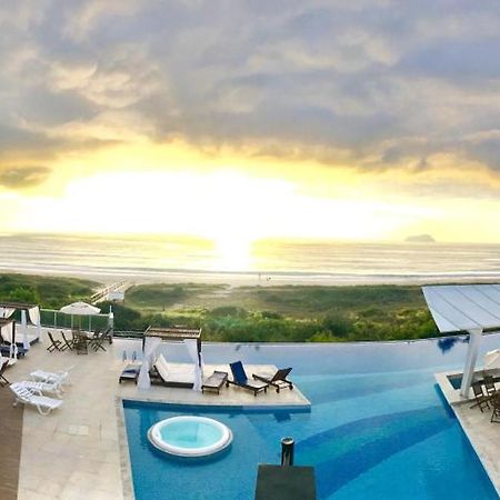 Bali Beach Home Club Rogga Beira Mar - Balneario Picarras Exterior photo