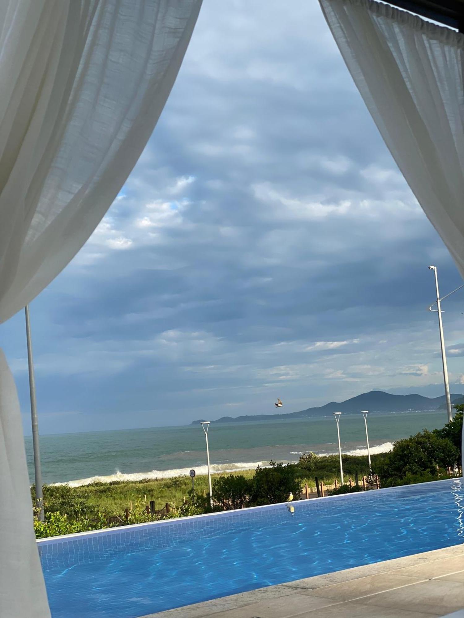 Bali Beach Home Club Rogga Beira Mar - Balneario Picarras Exterior photo